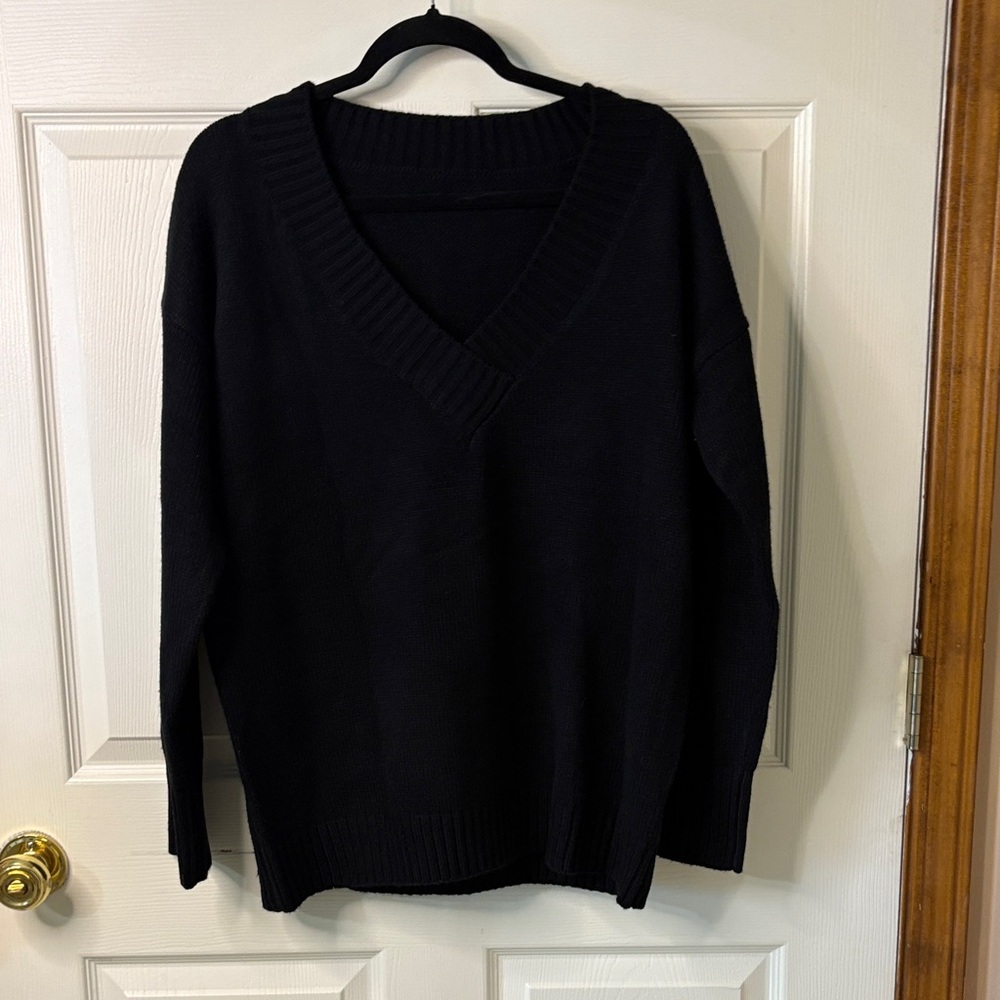 Women’s Elegant Black V-Neck Sweater